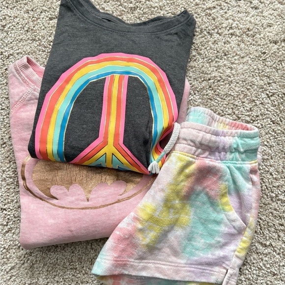Cat & Jack Other - 4T/5T bundle Colorful Peace Sign T-Shirt Tie-Dye Shorts Batman H&M sweatshirt
